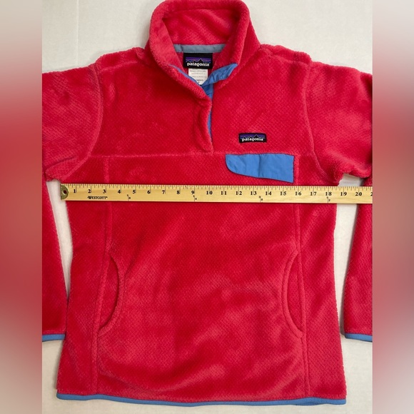 Ladies size medium. Patagonia “Re-Tool Snap-T Pullover” fleece. “Ginger Berry” - Picture 3 of 5